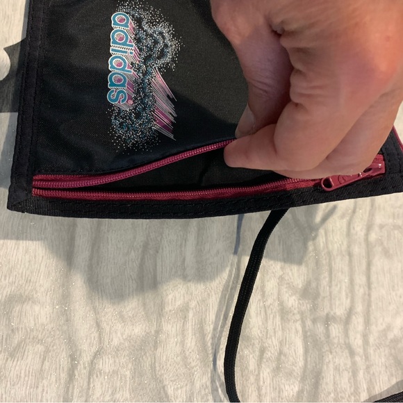 Vintage Y2K 90’s ADIDAS crossbody/ Fanny pack with 3 compartments - Picture 6 of 10